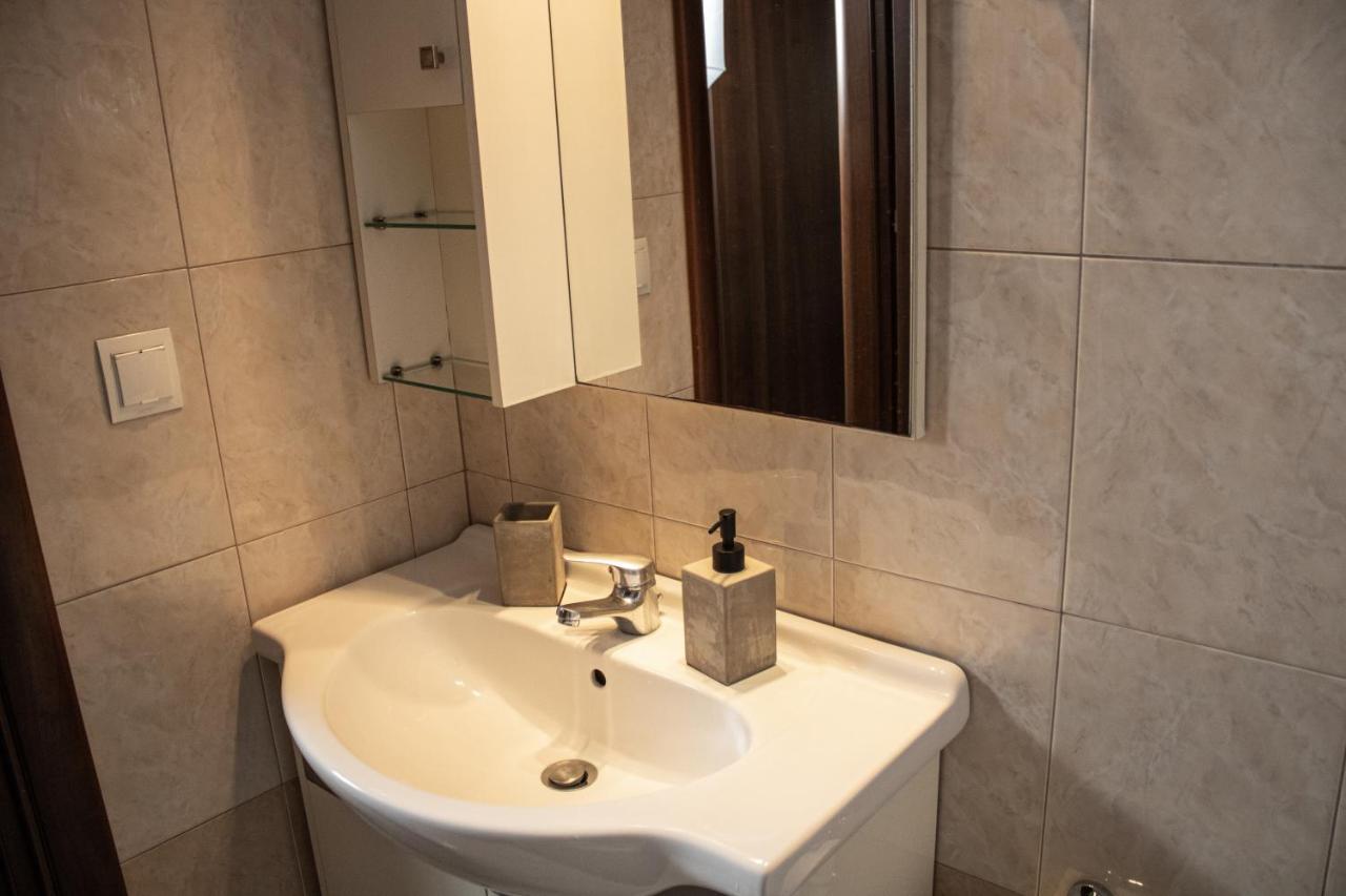 F K Room 3 Αίγιο Εξωτερικό φωτογραφία
