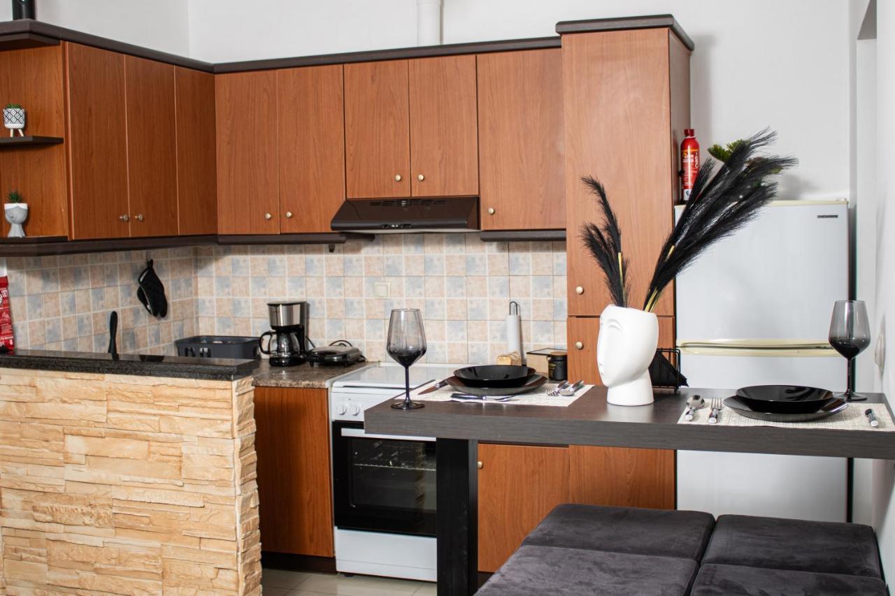 F K Room 3 Αίγιο Εξωτερικό φωτογραφία